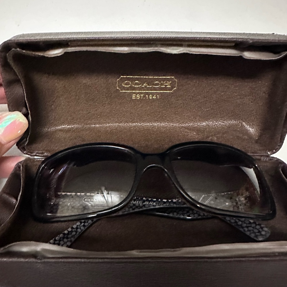 COACH SUNGLASSES - Picture 2 of 7